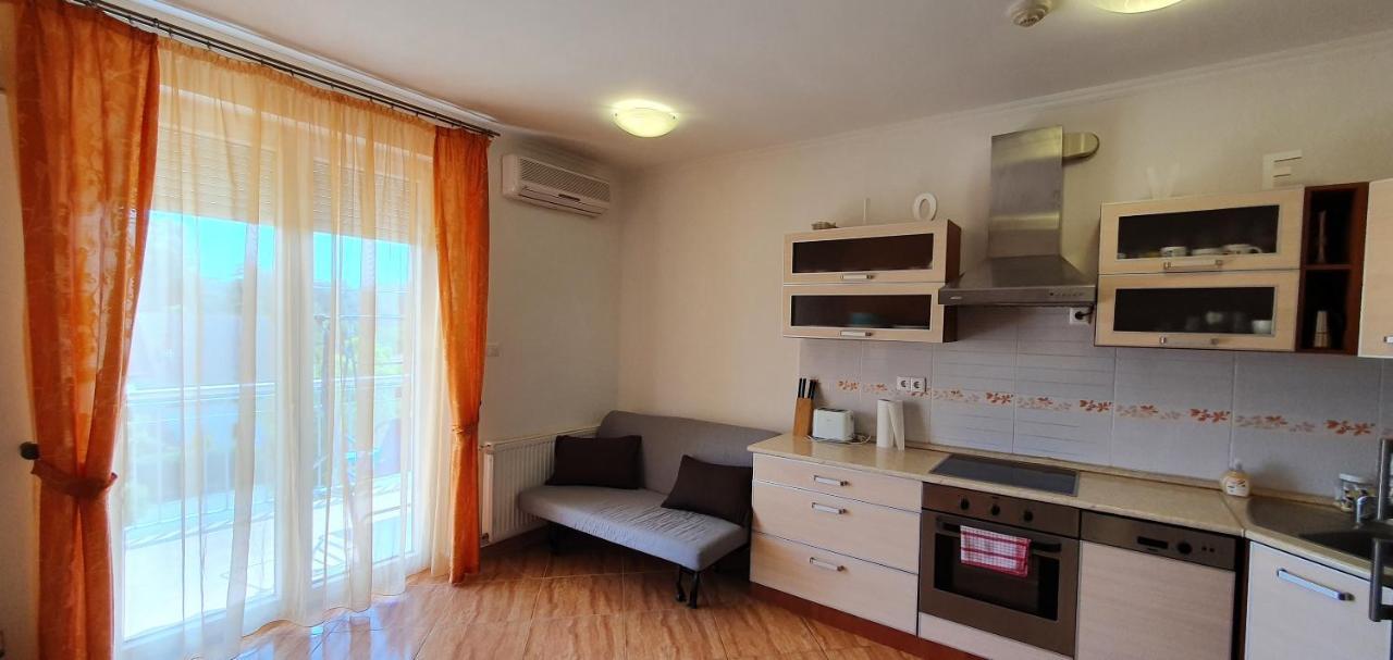 Bazsi Golden Beach Apartman Siofok Ngoại thất bức ảnh
