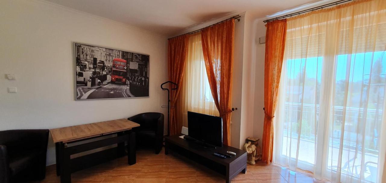 Bazsi Golden Beach Apartman Siofok Ngoại thất bức ảnh
