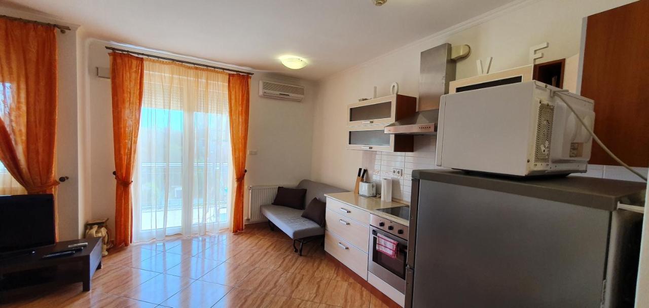 Bazsi Golden Beach Apartman Siofok Ngoại thất bức ảnh