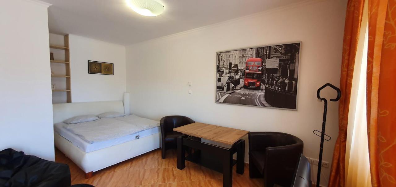 Bazsi Golden Beach Apartman Siofok Ngoại thất bức ảnh